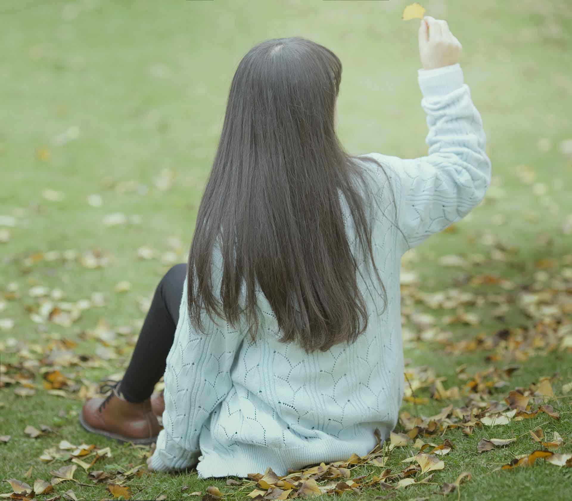 森系女生个性签名说说配图：认识的时候两个人之间拥有多么美好