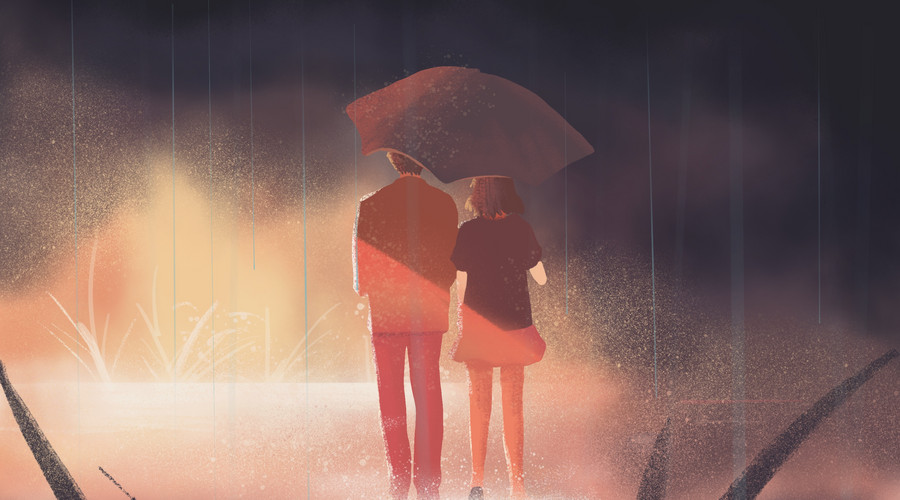 适合发朋友圈的下雨天的心情说说:伞下还有一个可爱的你